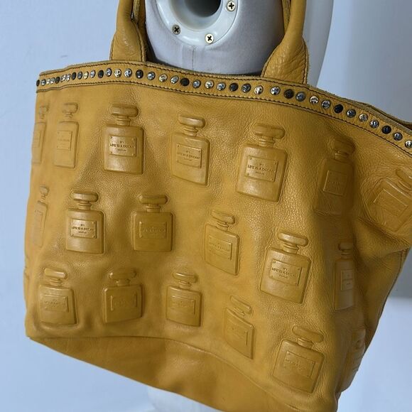 IOpelle Italy Leather Perfume Bottle Embossed Tote Bag - Picture 2 of 7